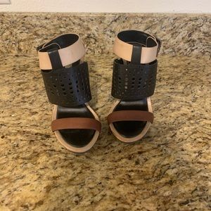 BCBG Wedges